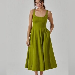 Astr Green Midi Dress
